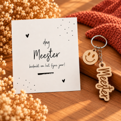 Sleutelhanger en kaartje liefste meester streep en stippen