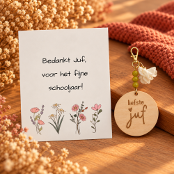 Kaartje en sleutelhanger Juf - bloemen
