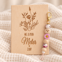 Kralen sleutelhanger en houten kaartje| Gepersonaliseerd cadeau Meter