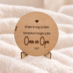Tekstbord aankondiging zwangerschap al ben ik nog zo klein