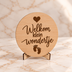Tekstbord aankondiging welkom klein wondertje