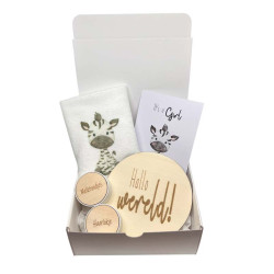 Geschenkbox kraamcadeau zebra halo wereld met bewaardoosje en handdoek.
